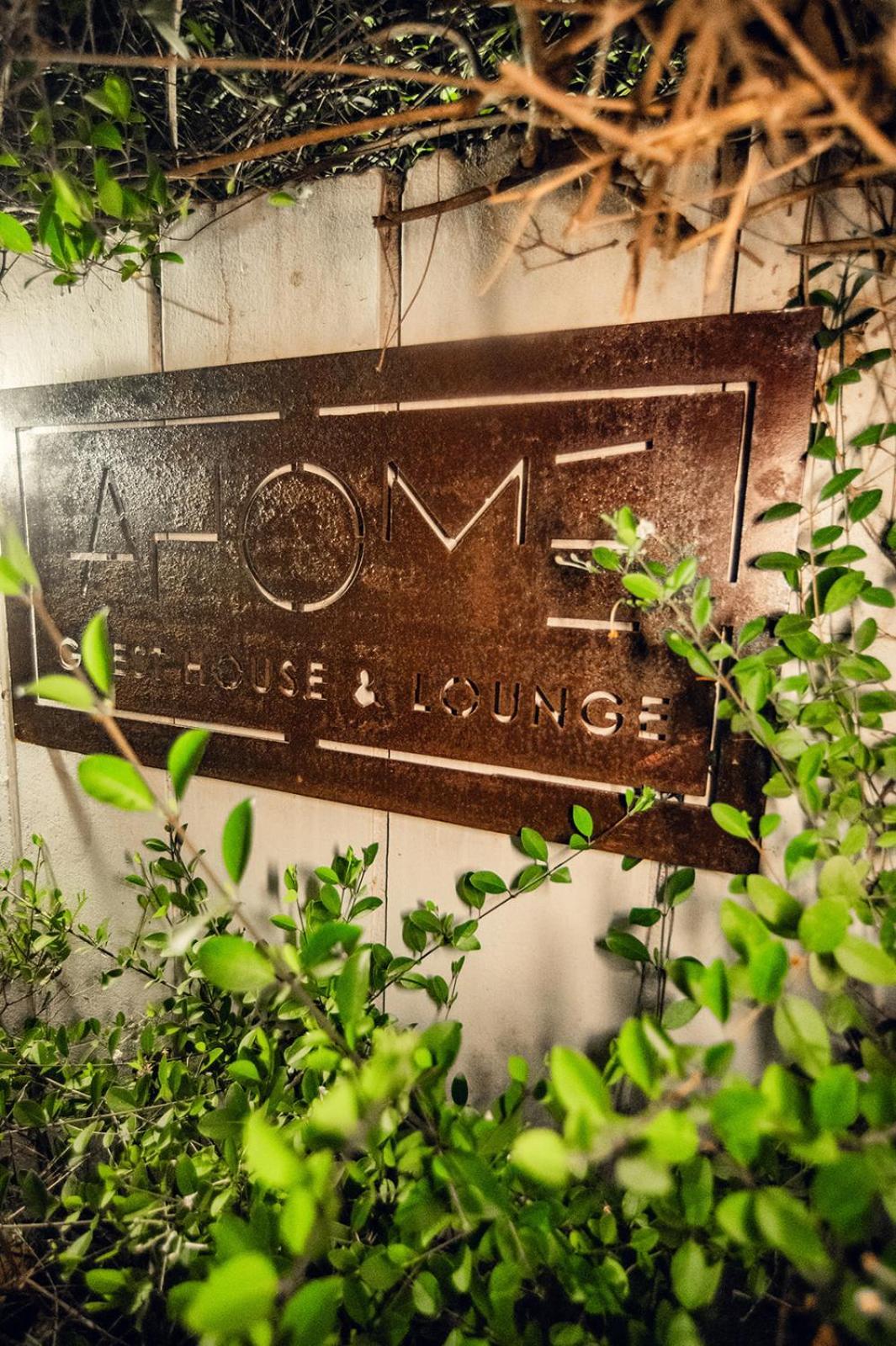Ahome Guest House & Lounge Lome Bagian luar foto